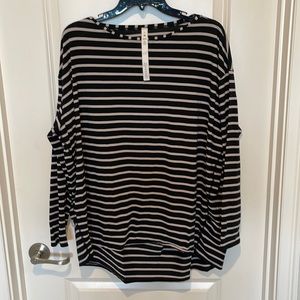 Barely worn Lululemon long sleeve top size 14